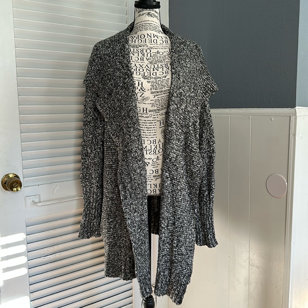 Modcloth black marled open draped cardigan